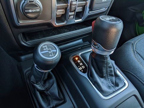 Used 2026 Jeep Wrangler Sport AWD/4WD image 28