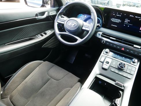 Used 2025 Hyundai Palisade Calligraphy AWD/4WD image 9