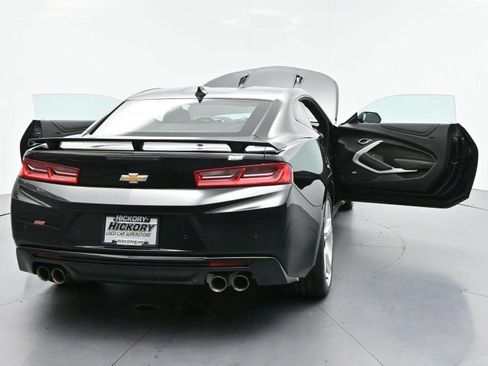 Used 2018 Chevrolet Camaro SS RWD image 45
