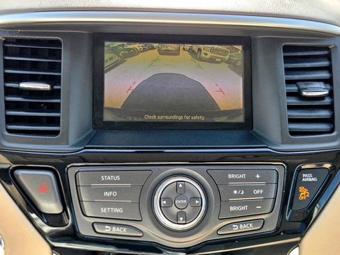 Used 2015 Nissan Pathfinder SV w/ Trailer Tow Package FWD image 16