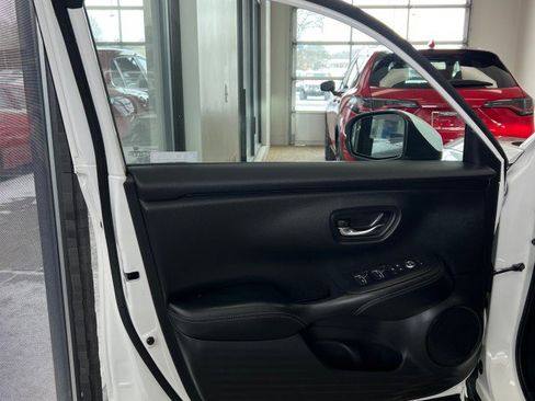 Used 2023 Honda HR-V EX-L image 17