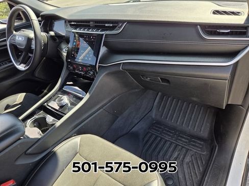 Used 2023 Jeep Grand Cherokee L Laredo AWD/4WD image 17