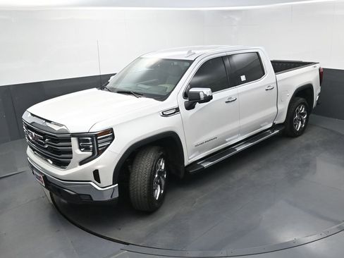 Used 2024 GMC Sierra 1500 SLT image 36