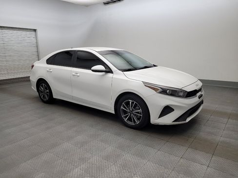 Used 2022 Kia Forte LXS FWD image 11