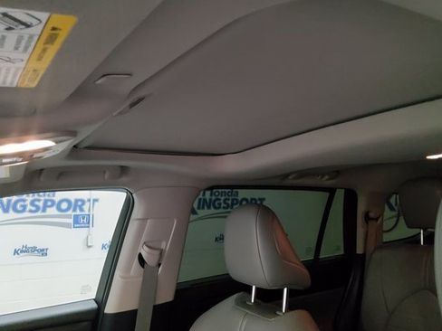 Used 2022 Toyota Highlander XLE image 41