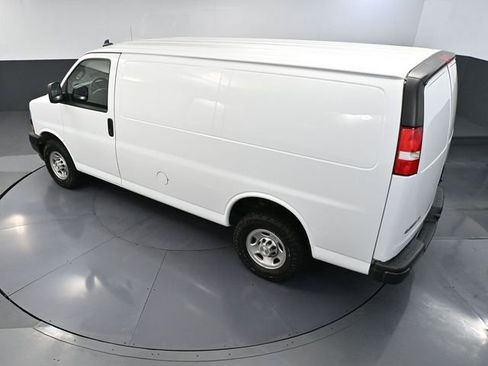 Used 2022 Chevrolet Express 2500 w/ Driver Convenience Package image 45