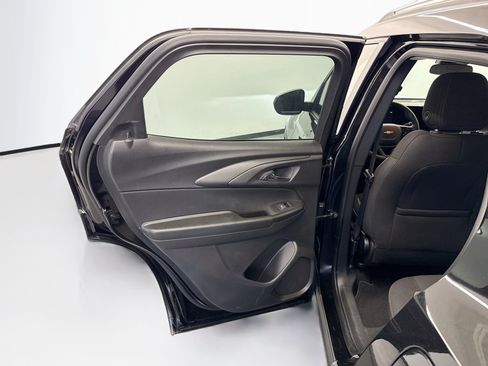 Used 2026 Chevrolet TrailBlazer LT w/ Driver Confidence Package FWD image 25