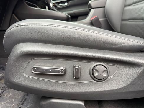 Used 2023 Honda CR-V EX-L image 10