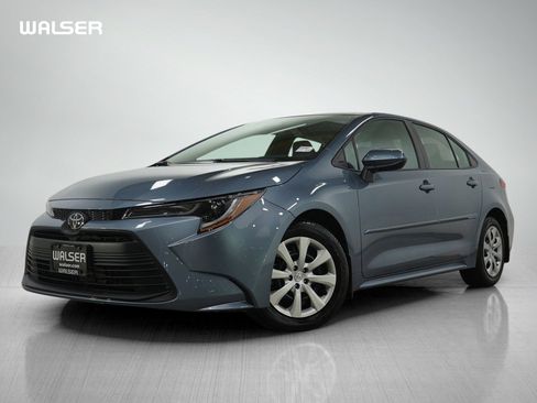 Used 2024 Toyota Corolla LE image 1
