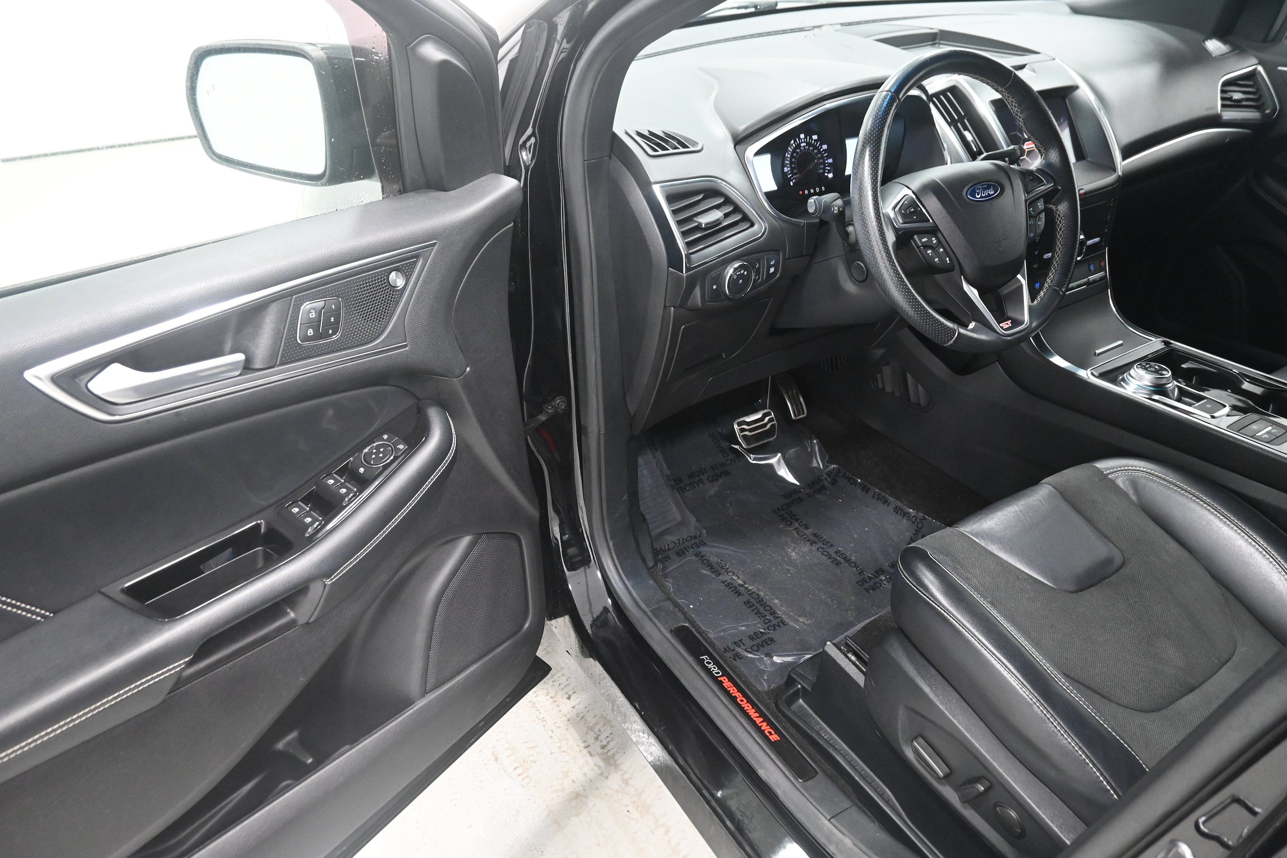 Used 2020 Ford Edge ST w/ Equipment Group 401A AWD/4WD image 4