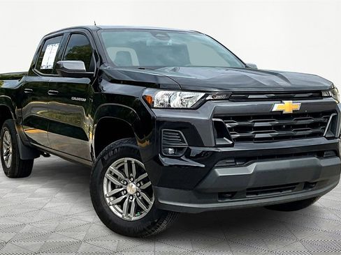 Used 2024 Chevrolet Colorado LT w/ LT Convenience Package II image 12
