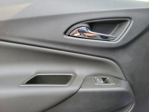 Used 2023 Chevrolet Equinox LT image 12