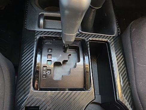 Used 2018 Toyota 4Runner TRD Off-Road image 12