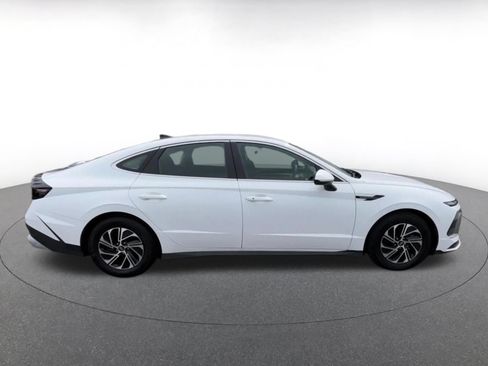 Used 2026 Hyundai Sonata Blue FWD image 16