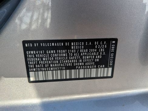 Used 2025 Volkswagen Jetta SE w/ Sunroof Package FWD image 34