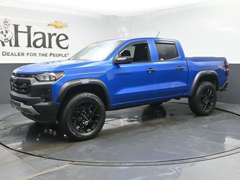 Used 2023 Chevrolet Colorado Trail Boss w/ LPO, Dark Essentials Package AWD/4WD image 31