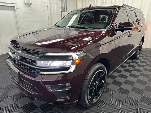 Used 2023 Ford Expedition Max Limited AWD/4WD image 4