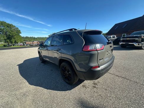 Used 2023 Jeep Cherokee Altitude Lux AWD/4WD image 3