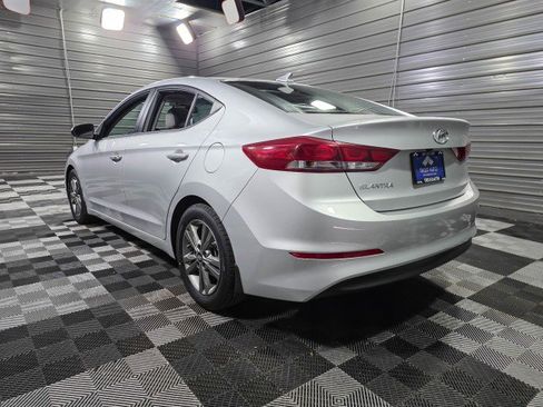 Used 2018 Hyundai Elantra Value Edition FWD image 7
