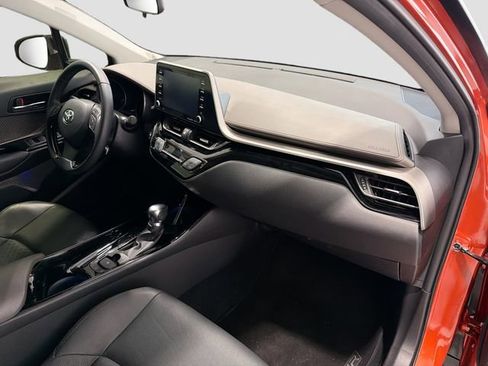 Used 2020 Toyota C-HR Limited FWD image 23