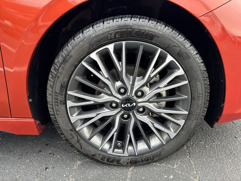 Used 2023 Kia Forte GT-Line w/ GT-Line Premium Package image 2