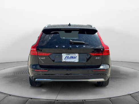 Used 2025 Volvo V60 B5 Cross Country Plus AWD/4WD image 6