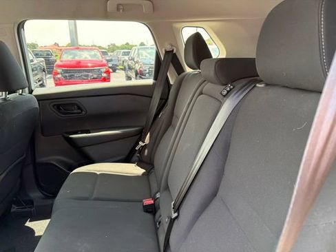 Used 2024 Nissan Rogue S AWD/4WD image 20