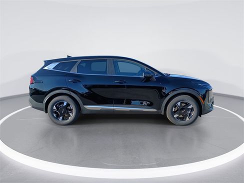 New 2026 Kia Sportage LX image 9
