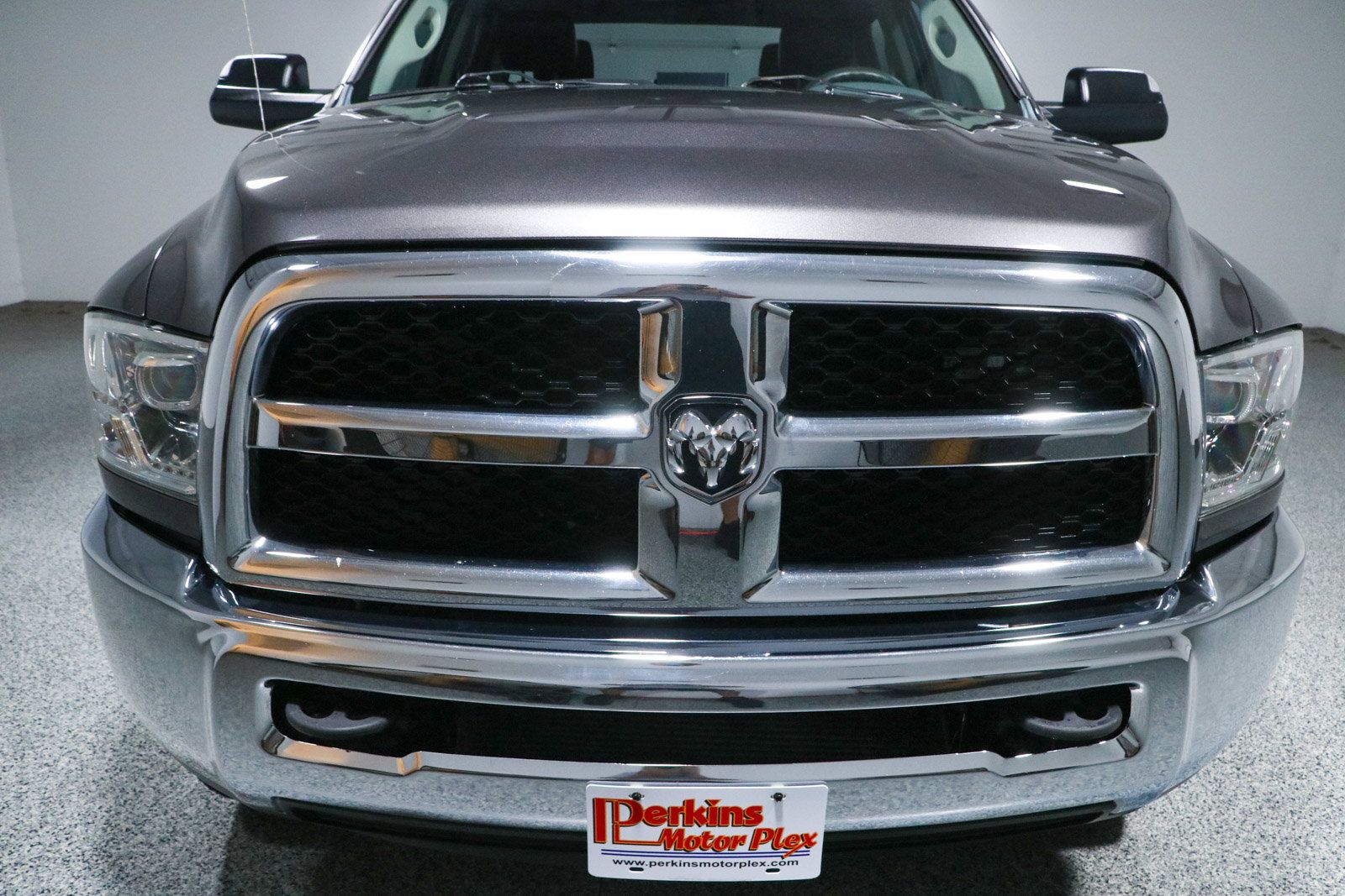 Used 2015 RAM 2500 Tradesman w/ Chrome Appearance Group AWD/4WD image 4
