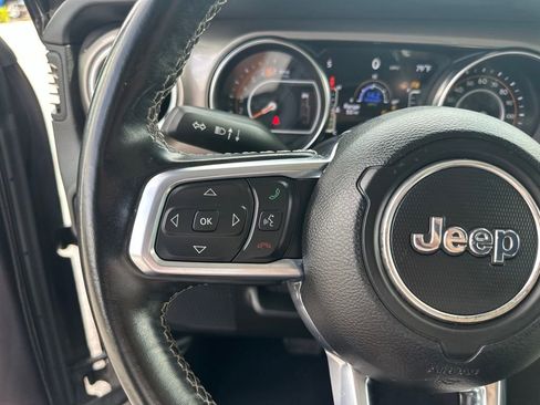 Used 2021 Jeep Wrangler Unlimited Sahara AWD/4WD image 13