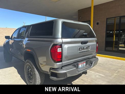 Used 2024 GMC Canyon AT4 w/ LPO, Off Road Lift Package AWD/4WD image 7