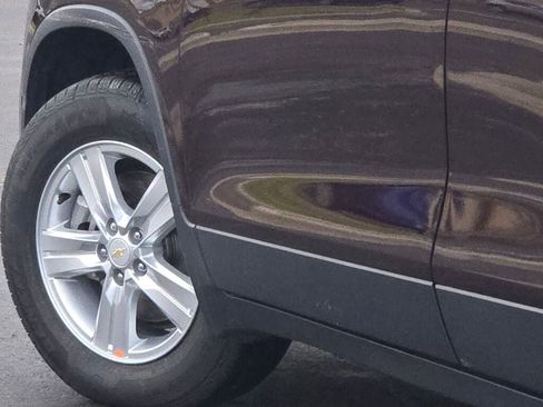 Used 2021 Chevrolet Trax LT w/ Driver Confidence Package image 14