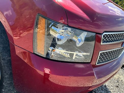 Used 2014 Chevrolet Suburban LTZ image 29