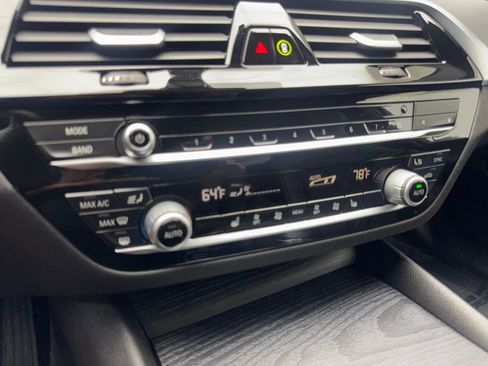 Used 2022 BMW 530i w/ Premium Package image 66