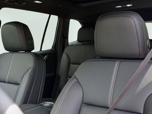 New 2026 GMC Acadia Elevation image 11