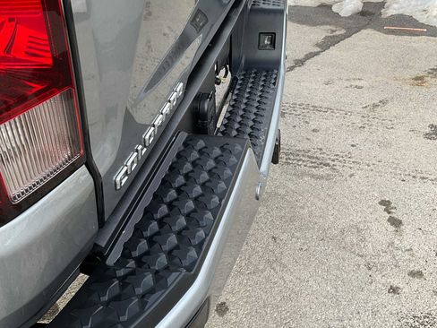 Used 2025 Chevrolet Colorado LT image 20