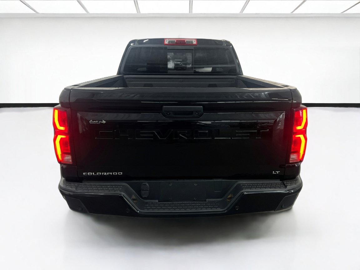 Used 2023 Chevrolet Colorado LT w/ LT Convenience Package III RWD image 5