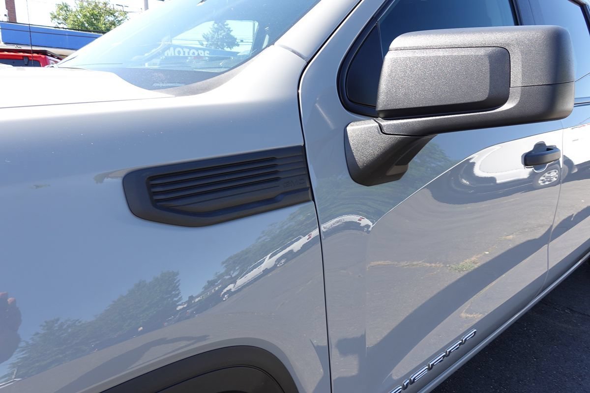 Used 2024 GMC Sierra 1500 Pro w/ Graphite Edition AWD/4WD image 7