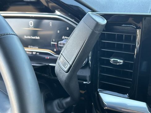 Used 2024 GMC Sierra 1500 Elevation image 16