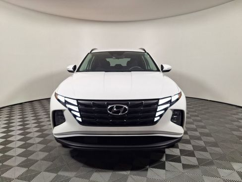Used 2023 Hyundai Tucson SEL FWD image 2