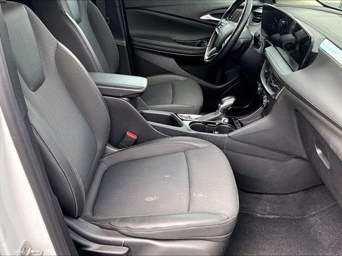 Used 2025 Buick Encore GX Preferred FWD image 29
