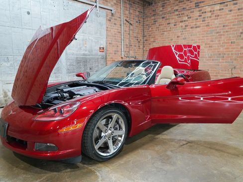 Used 2008 Chevrolet Corvette Convertible RWD image 25