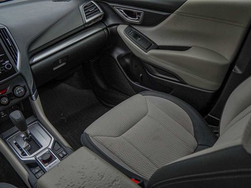 Used 2023 Subaru Forester Premium image 28