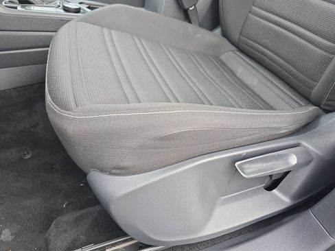 Used 2024 Volkswagen Tiguan S image 27