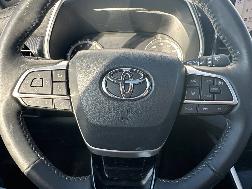 Used 2023 Toyota Highlander XSE AWD/4WD image 36