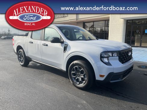 New 2025 Ford Maverick XLT image 3