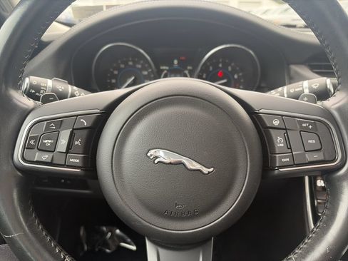 Used 2017 Jaguar XF Prestige AWD/4WD image 23