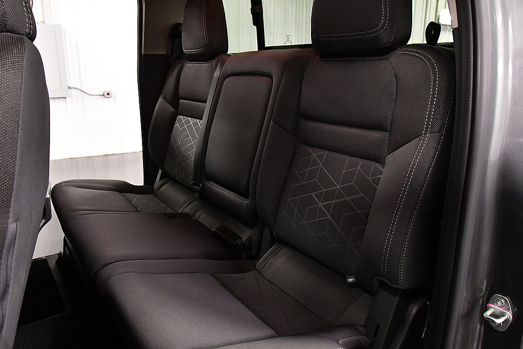 Used 2025 Nissan Frontier SV w/ SV Convenience Package AWD/4WD image 29