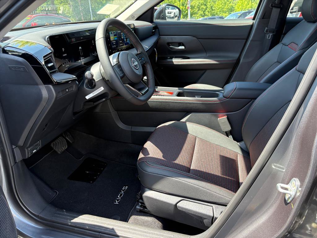 Used 2026 Nissan Kicks SR w/ Cold Weather Package AWD/4WD image 18