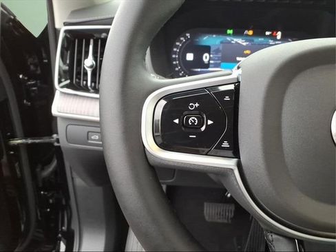 New 2026 Volvo XC90 T8 Ultra w/ Protection Package Premier image 16